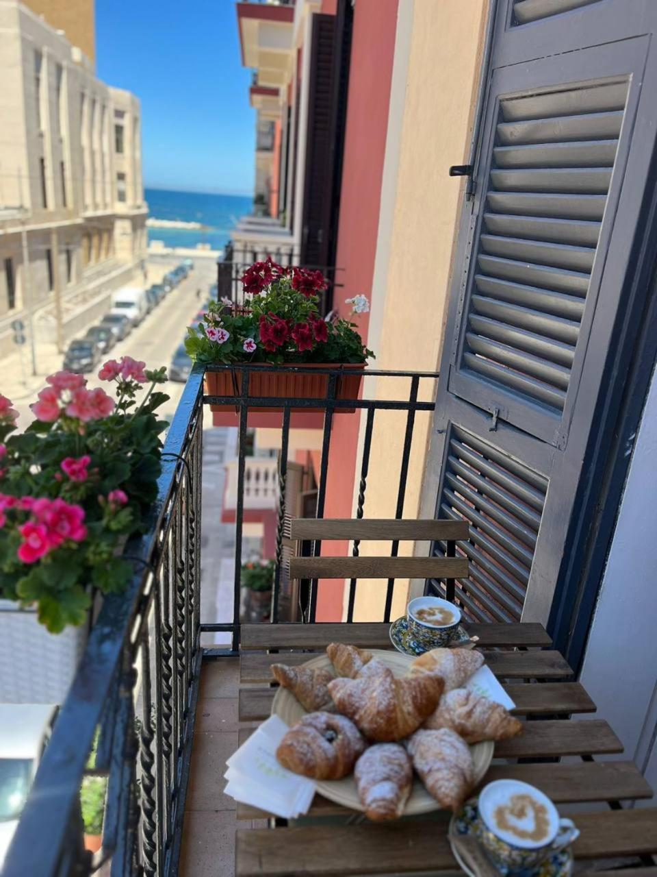 Mariamora Apartment Бари Экстерьер фото