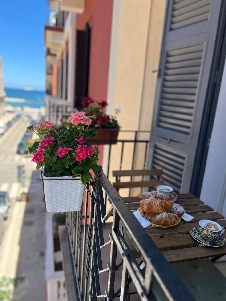 Mariamora Apartment Бари Экстерьер фото